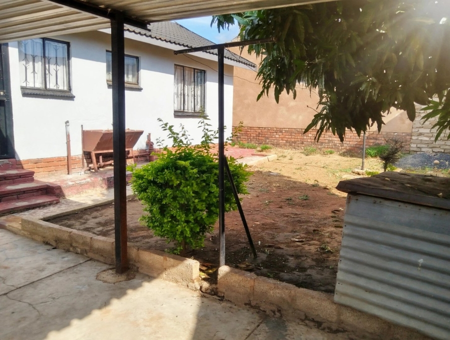 To Let 2 Bedroom Property for Rent in Mabopane North West